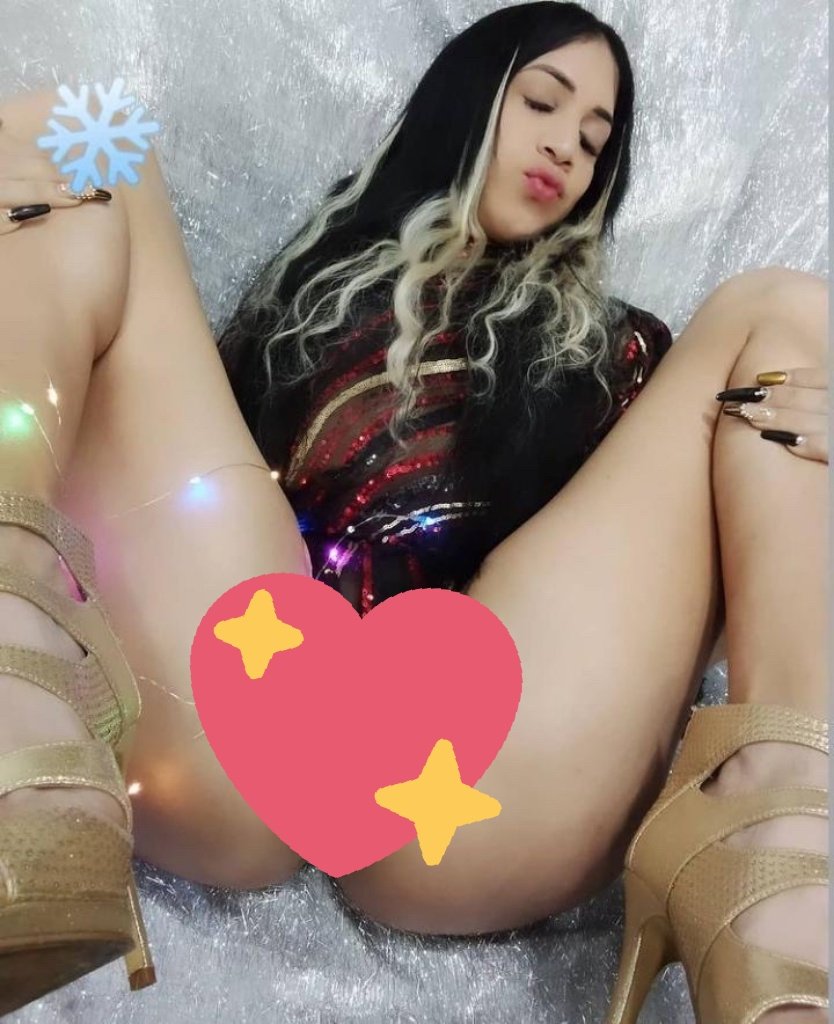 RealVizcaya's tweet photo. Hoy me siento muy rica buenos días a todos y todas activos con mi promo de la semana los amo 😈😘🍑♥️ #nudes #packs #follow #colombia #venezolana https://t.co/p7k16w3X8o