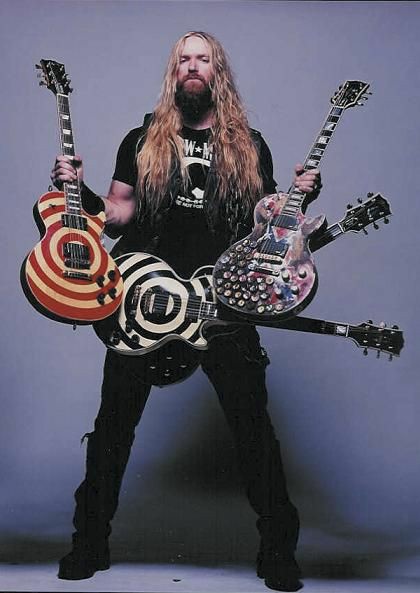 Happy birthday to zakk wylde and dave grohl !! <3 
