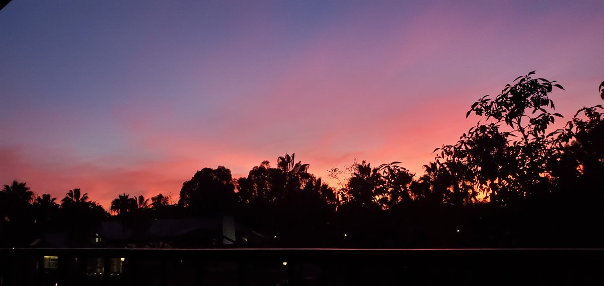conflictvato's tweet photo. Sunset https://t.co/77njlo9pf7