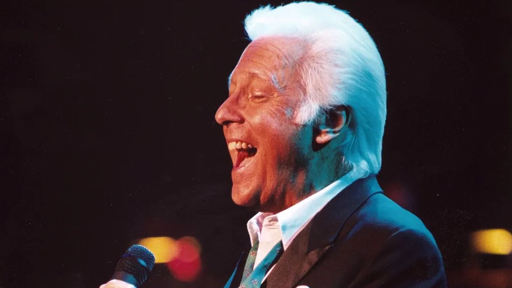  Happy birthday to the legendary singer Jack Jones! 