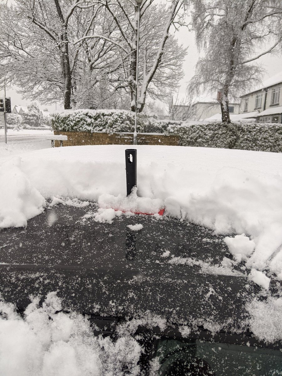 Revive_Chiro's tweet photo. Clinic cancelled for this afternoon. It's snowing just a bit too heavily in Adel today. Just about made it off the car park with the help of passers by #snowadel https://t.co/DpGRnCy9J5
