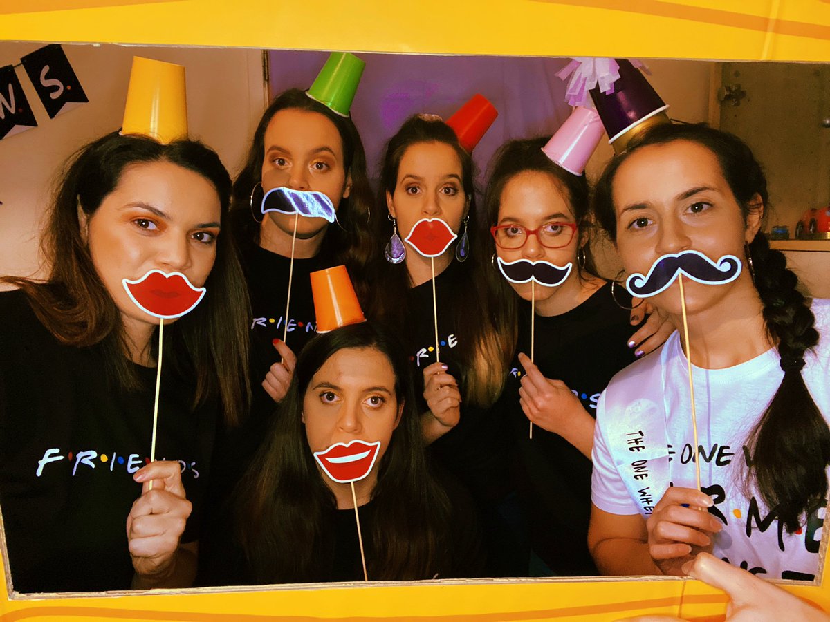 Cutie_CA's tweet photo. About last night...
Happy Birthday @CarmenAversa13!
🎉🎊🥳🎂🎈🎁
#birthdaygirl #friendstvshow #friends #friendstheme #surpriseparty #birthdaylockdown #partybooth #boothaccessories #party https://t.co/B8WOueurjx