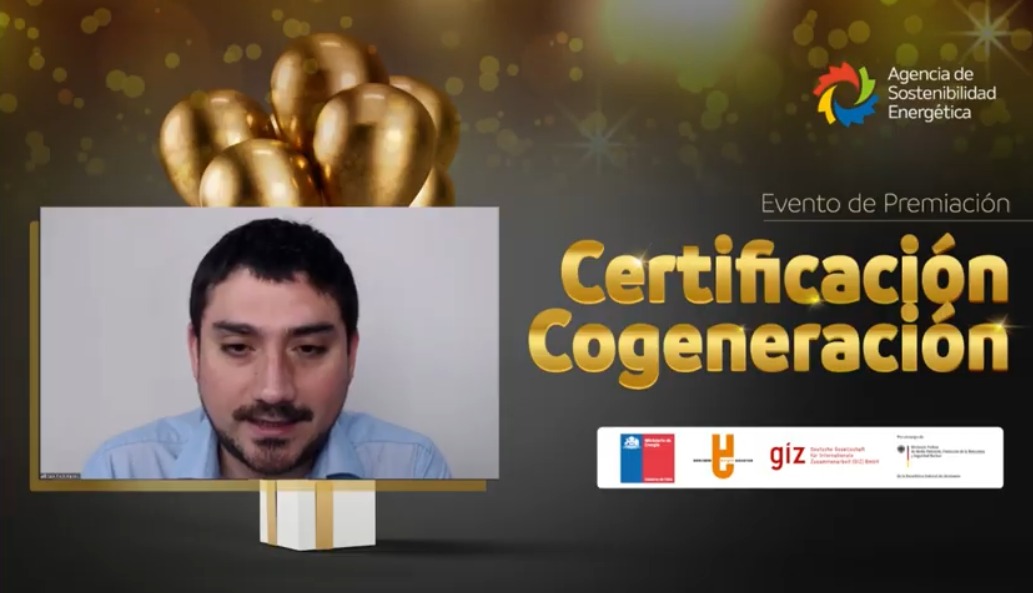 Agencia__SE's tweet photo. Este jueves 14 de enero realizamos la Premiación de la primera generación de la #CertificaciónDeCogeneración que entrega la AgenciaSE con el apoyo de GIZ (@4e_chile), @MinEnergia y validada por @BEA_Energie. Revive el evento aquí: https://t.co/fv0vclM5fD https://t.co/87S0hO5GUZ