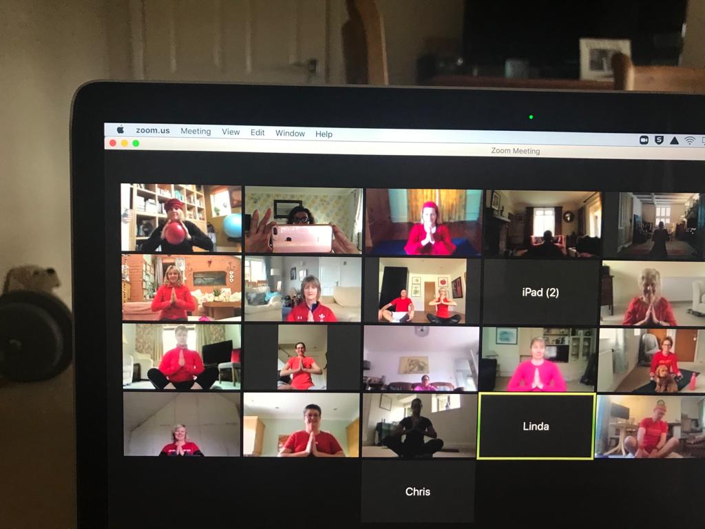 Mon_Active's tweet photo. Another vision of Red yesterday  with both Yoga and BODY Pump classes.🙏🏋️‍♂️🏋️‍♀️

Community spirit is alive and well.🙌

Great to see our members moving and feeling good.📱

#RedJanuary2021 
#monactivelife https://t.co/KprOBGBqJf