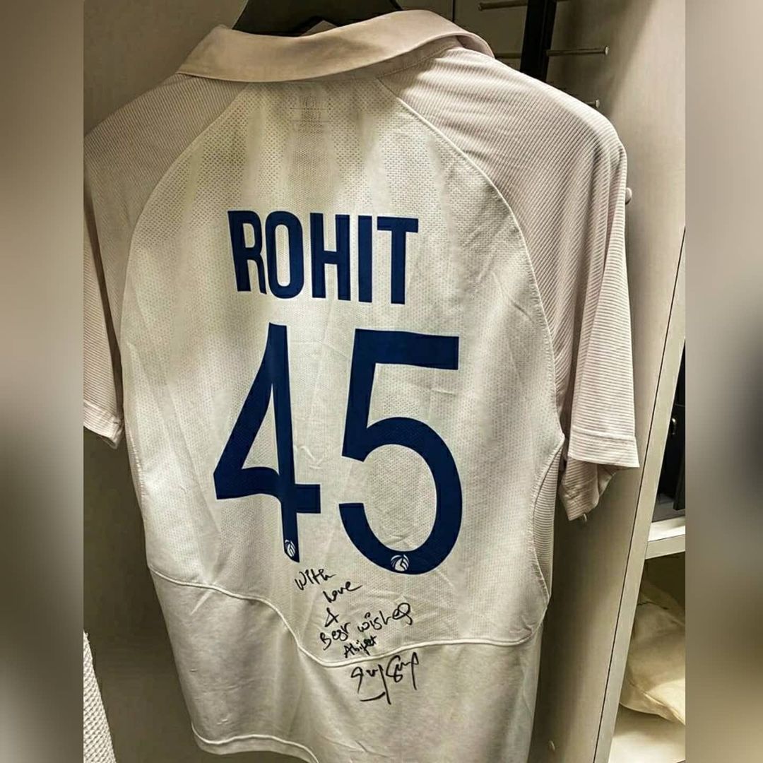 Abijeet's tweet photo. DAY MADE. The Hitman @ImRo45 says Hello from Australia! Thanks for this wonderful gift @Hanumavihari!! Get well soon. You showed amazing character at the highest level of the game, in a pressure situation. 

Contnd. https://t.co/GMAVS6hgt8