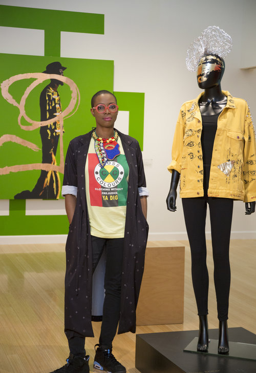 itsmumagazine's tweet photo. "Dawn Okoro’s work is inspired by Punk but it is also formed by the composition and techniques used in fashion photography, illustration and design."
@DawnOkoro talked to MÜ about her work
#Austin #texas #punkart #selfreflexivity
Pre-order here: https://t.co/LYstrWzhRn https://t.co/K9ah3oi4cM