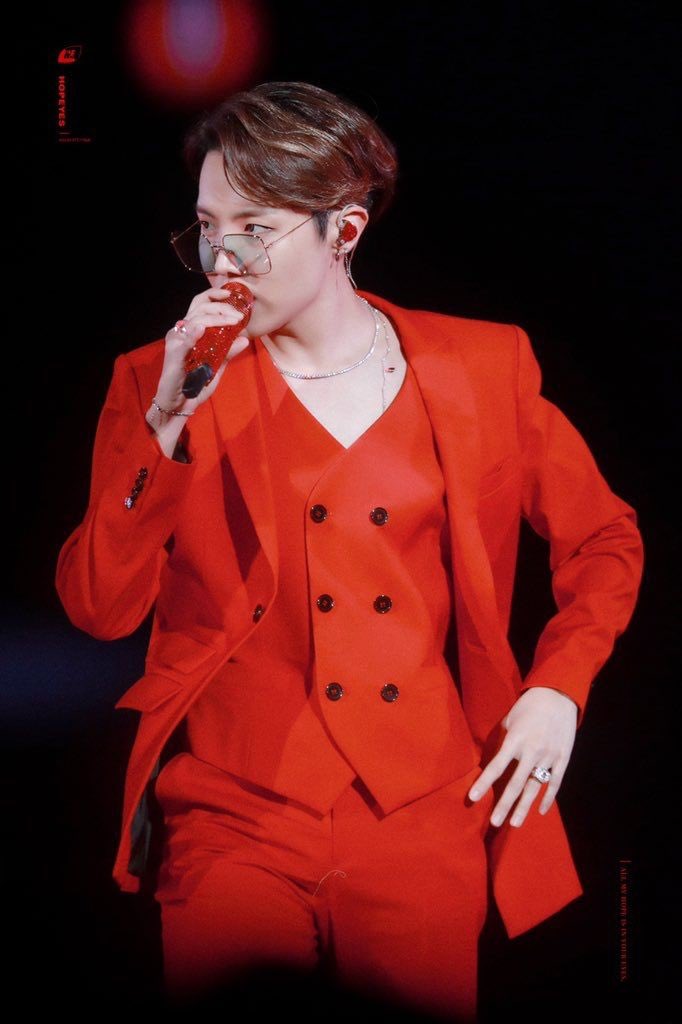 Jung Hoseok owning the stage— a dangerous thread;