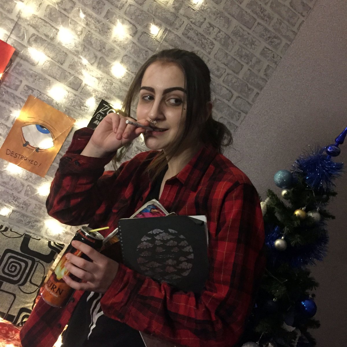possiblesally's tweet photo. Inst: after.darksf
#SallyFace #SallyFaceAU #darksf #afterdark #послетемноты #SF #SFAU #cosplay #косплей #Larry #LarryJohnson #Lar #вернёмсф #sallyfacecosplay https://t.co/CFtRZhlQ5N