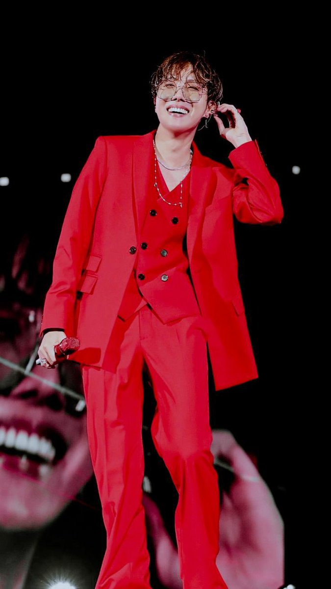 Jung Hoseok owning the stage— a dangerous thread;