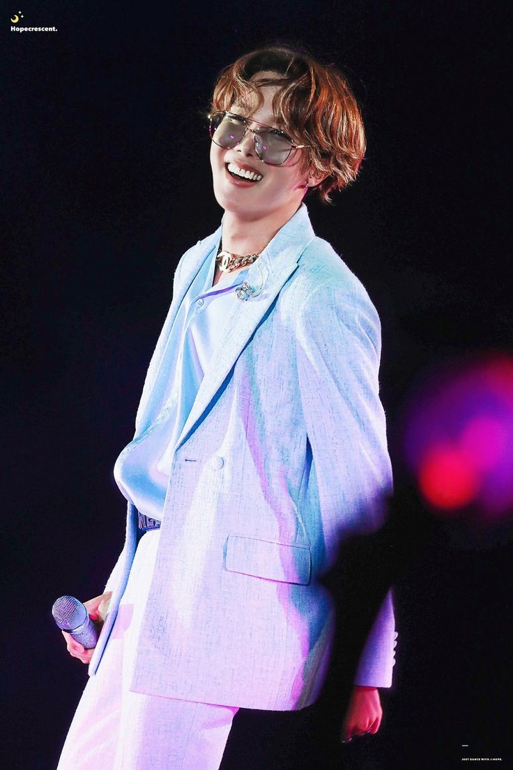 Jung Hoseok owning the stage— a dangerous thread;