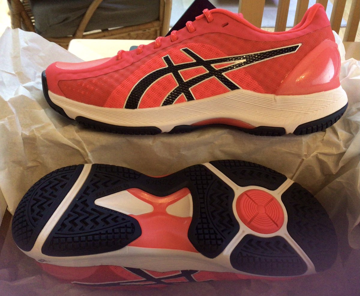 Villans69's tweet photo. Just coz I’m in lockdown and haven’t played netball for over a year........ doesn’t mean I can’t have beautiful trainers for when we get back to some sort of normality ❤️❤️🤣🤣🤣. Thank you @NetballUK for the speedy service xxxx https://t.co/0LnbsHe31y