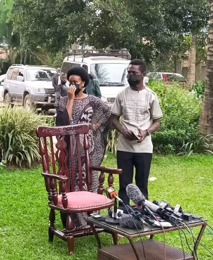 SharifahNans's tweet photo. BOBI WINE
Our polling agents have been arrested in Lwengo, Amuria, Kwania, Napak, Rushenyi, Kotido, Rubanda Bududa, Kashari among others. He urges his supporters to be more vigilant as the party's agent are out of action. Is that a free and fair election??
#stopelectionviolence https://t.co/wtgoMf5LUj