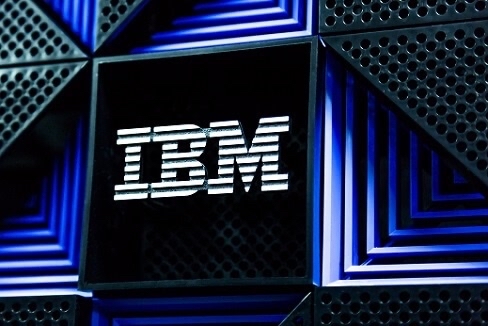 IBM on the Rise of Hybrid Cloud, AI, and Quantum Computers ibm.co/2XDdV38? via <a href="/jpruth/">João-Pierre Ruth</a> <a href="/InformationWeek/">InformationWeek</a> #CES2021