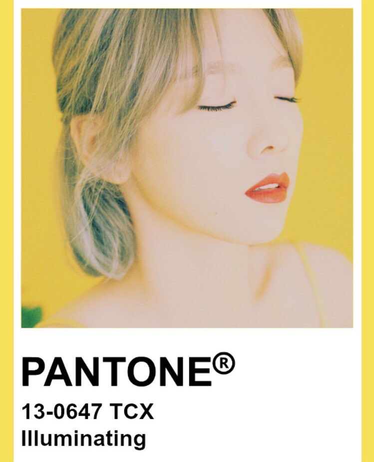 kty39kty's tweet image. 2021 올해의 컬러 태연이

‘Illuminationg’ - 생기 넘치는 에너지와 태양빛 
‘Ultimate Gray’ - 신뢰와 평정심, 회복력

태연아 올해도 파이팅 💛🖤

#taeyeon  #pantone2021