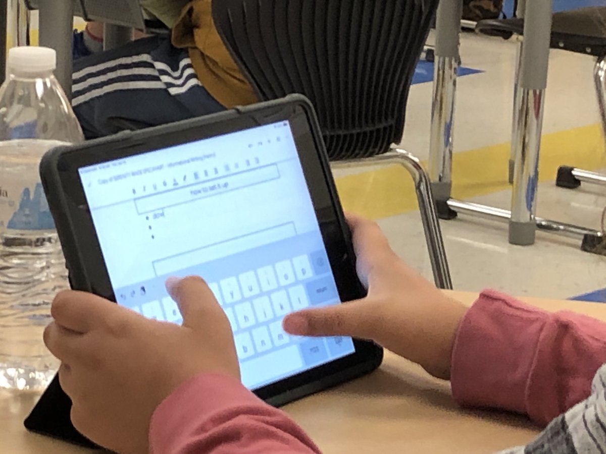 Third graders are learning to use the boxes &amp; bullets text structure to write informational chapter books! ⁦<a href="/OJRSD/">Owen J. Roberts School District</a>⁩ ⁦<a href="/OwenJRobertsEV/">East Vincent Elem</a>⁩ ⁦@TCRWP⁩ ⁦@ojrsd_supt⁩