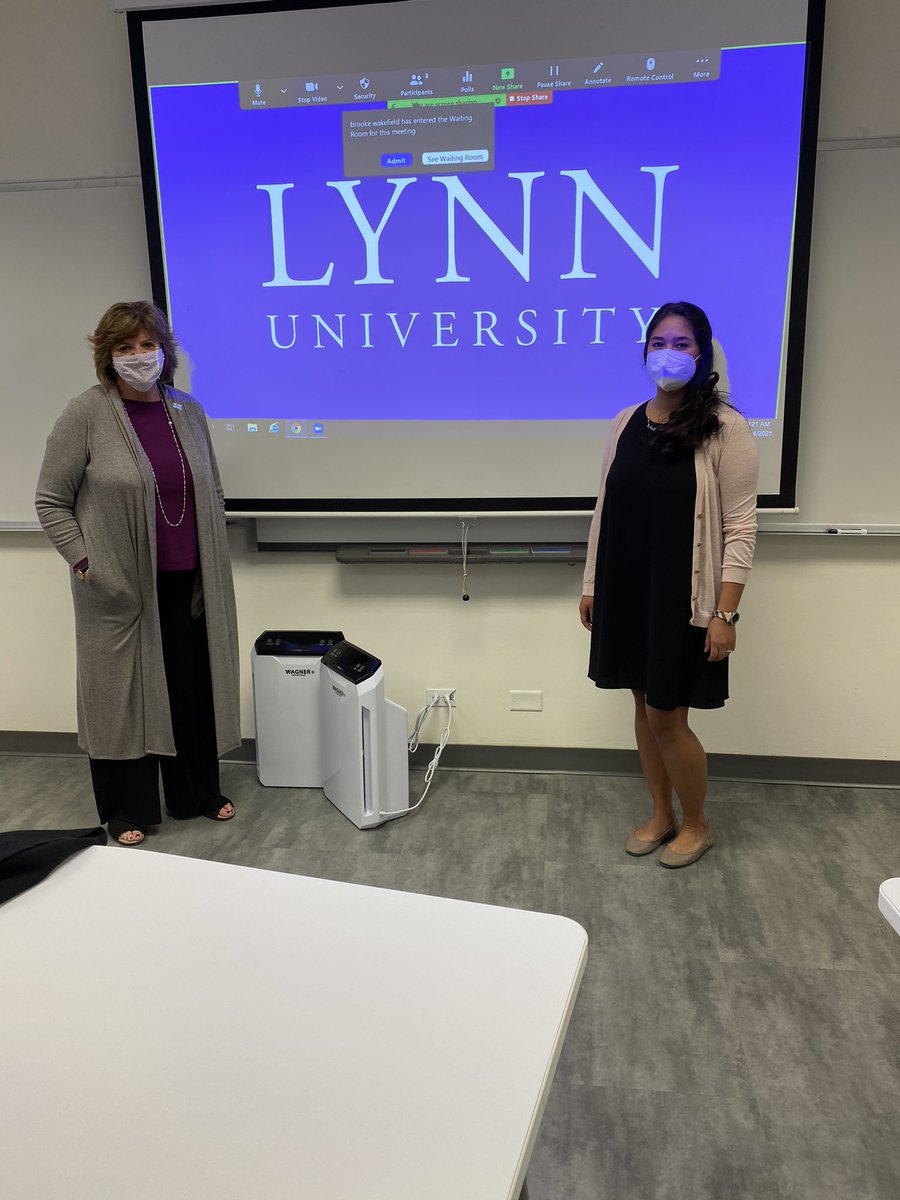 STEMediaStories's tweet photo. Always an honor and privilege to share my craft with future educators in hopes to inspire them! Thank you for allowing me to come in and share my story! 💜 @LynnUniversity  @SusanSaintJohn3 @LGESElem #futureEducators #inspireothersalwaya @pbcsd https://t.co/7WHwsUIQFa
