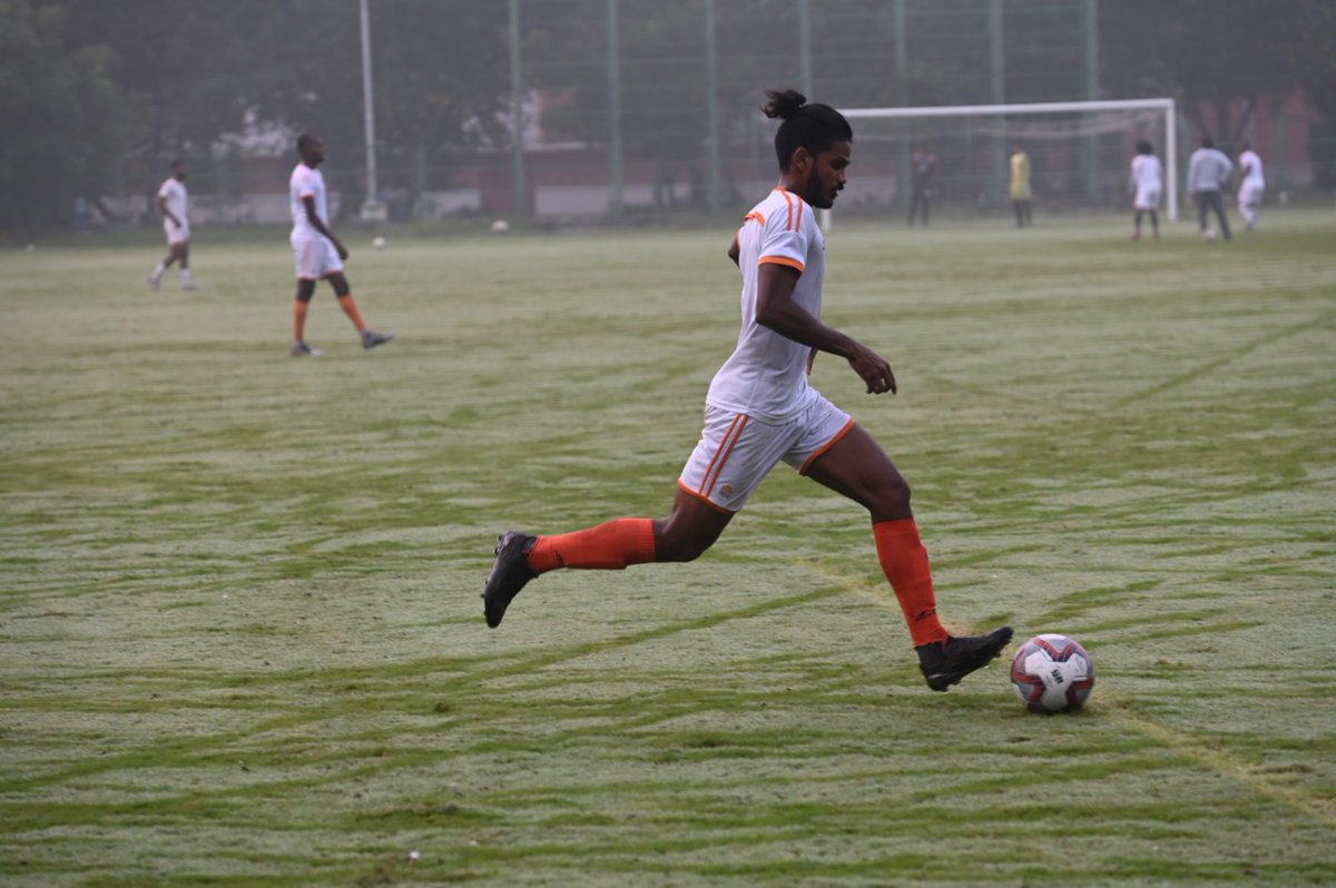 ChennaiCityFC's tweet photo. The #Singams put in their 100% in the training session ahead of tomorrow's clash against Real Kashmir.
#CCFC #ChennaiCityisBack #CCFCRKFC #HeroILeague2021 https://t.co/g5Ps2SsU7a