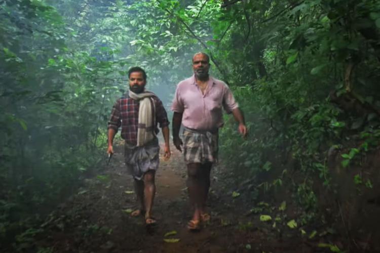 KeralaFilmFest's tweet photo. Churuli is about a sojourn of two people in search of a person called Mayiladumparambil Joy and the duo gets  lost in the labyrinthine woods losing the track of time.  Stellar actors #JojuGeorge #ChembanVinod &amp; #VinayFort under the directorial helm of @mrinvicible #25thIFFK https://t.co/xZ8ekRa96i