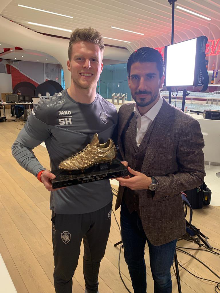 Well deserved and really happy for <a href="/LiorRefaelov8/">Lior Refaelov</a> 👊🏼 Amazing achievement and the reward for many years of consistent hard work. A true gentleman and outstanding athlete. Grateful to be able to work together with such talented people on a daily basis #goldenboot <a href="/official_rafc/">Royal Antwerp FC</a>