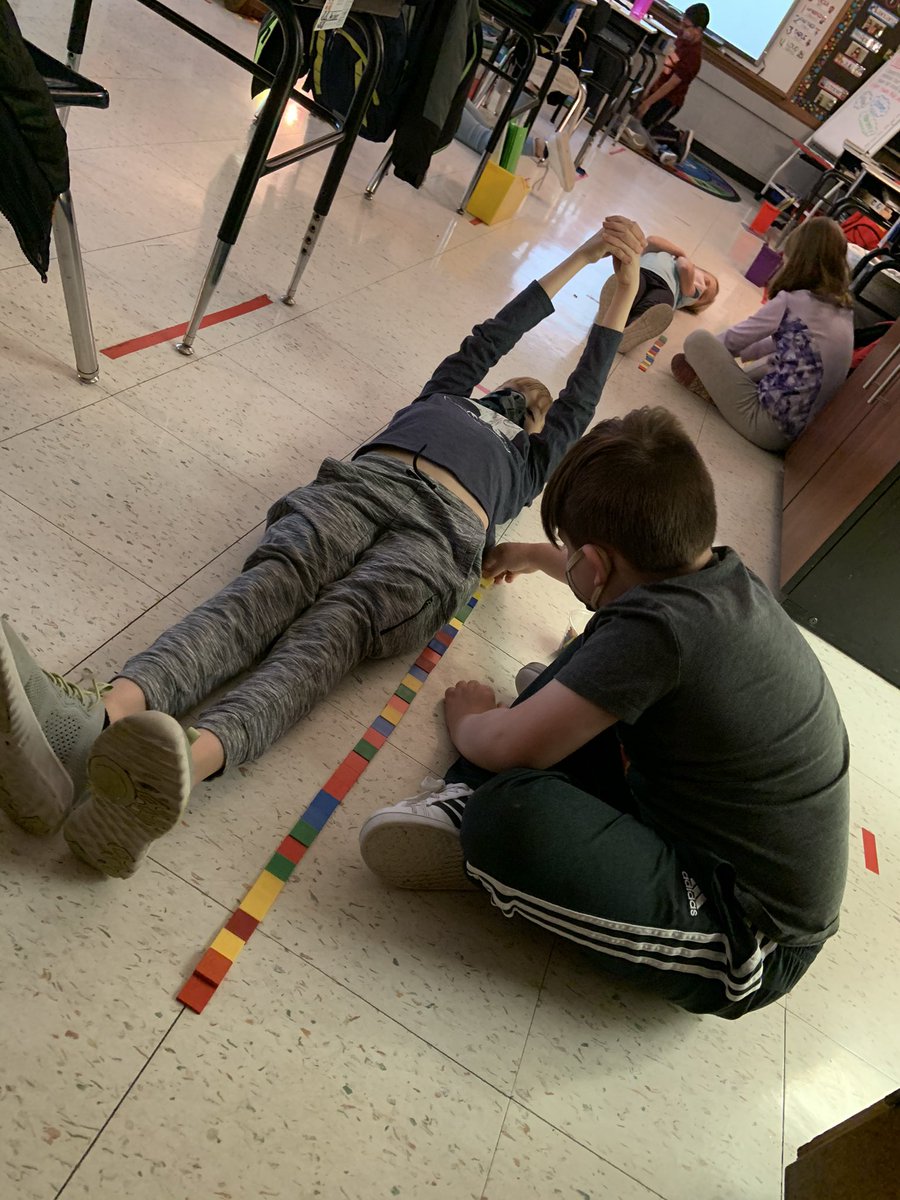 MrLeviSmith's tweet photo. In math, #isd2ndgrade @lufflions measured their height with square inch tiles. We compared our estimation with the actual measurement. Next week, we will use this info to figure out our height in feet! https://t.co/2edfNek7OH