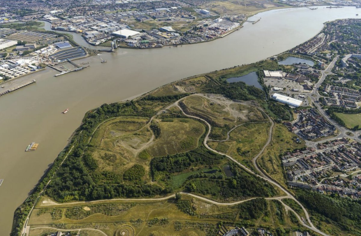 We zijn één van de tien multidisciplinaire teams die zijn geselecteerd voor fase 1 van de #ThamesmeadWaterfront competitie! Zie hier het persbericht: colander.co.uk/uploads/assets…