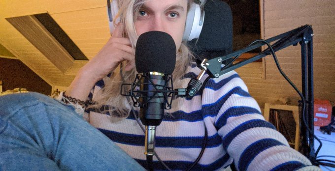 Hmmm today I will download an 80gb game with German hillbilly internet (fucking clueless) https://t.