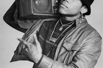 HAPPY 53RD BIRTHDAY TO HIP HOP PIONEER LL COOL J!
 