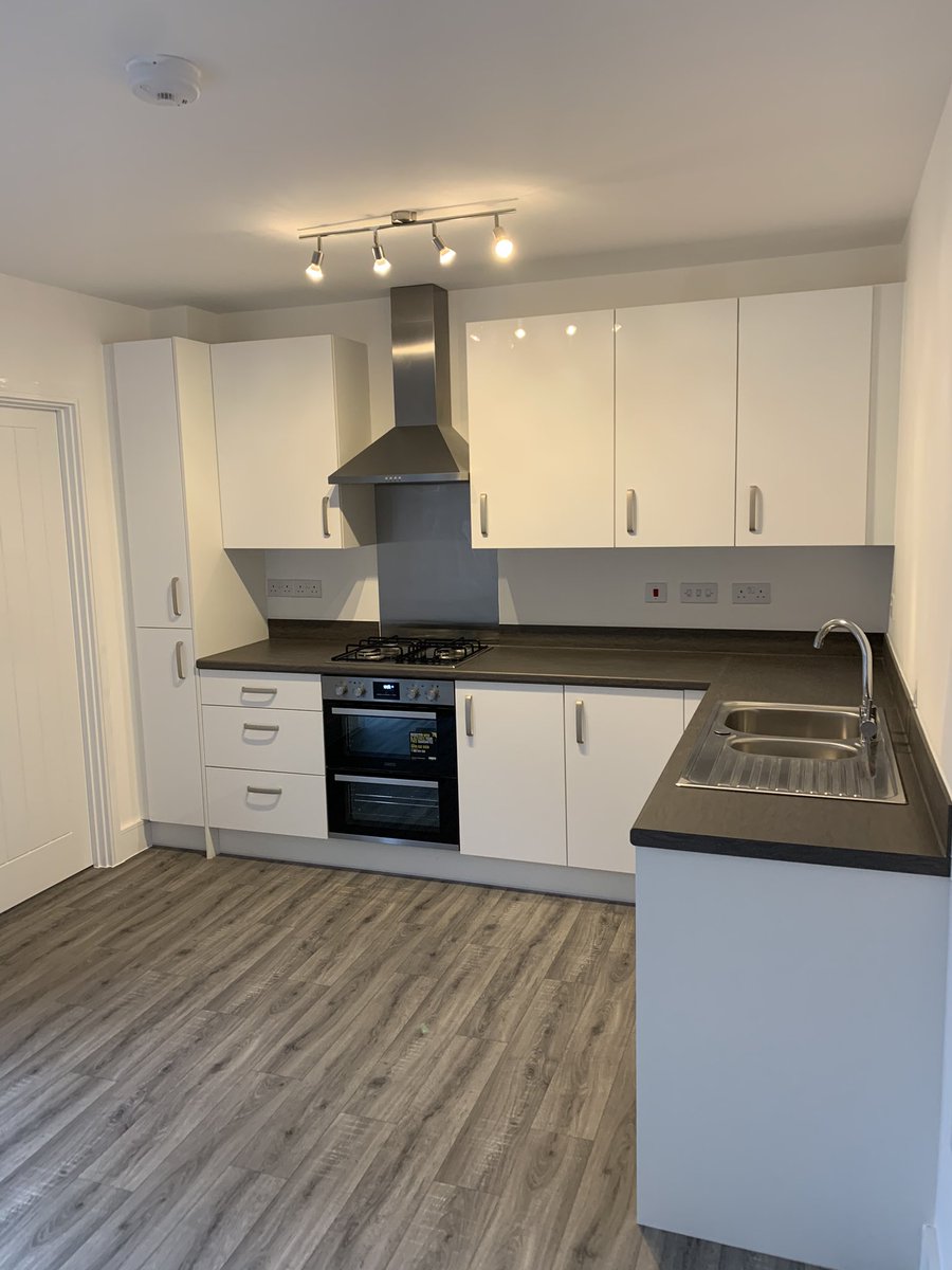 newbuildcleaner's tweet image. @StModwenHomes #buildclean #blythefields 3 storey 4 bedroom house cleaned, ready for new home demo