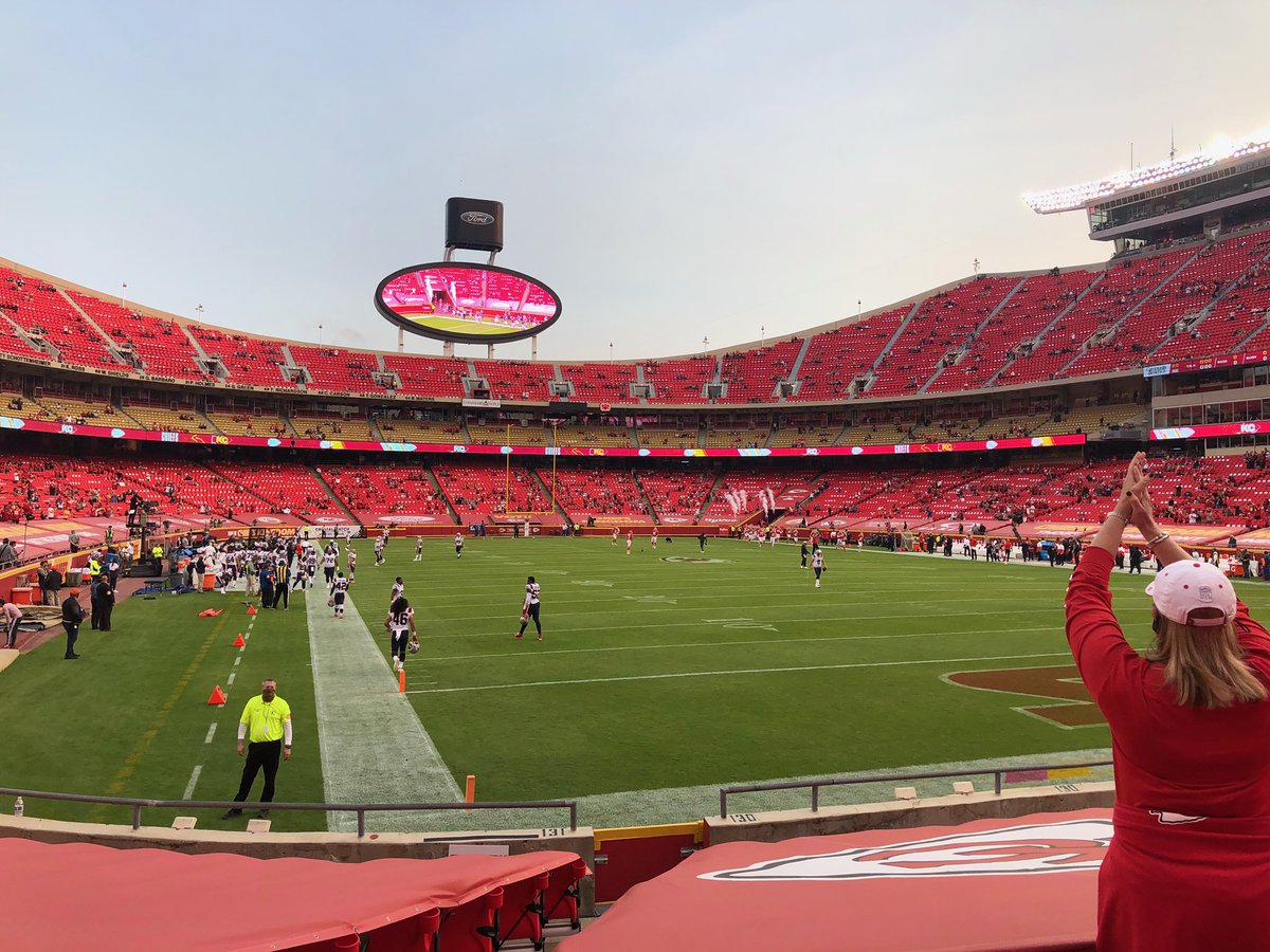 grunny61's tweet image. “If you want to maintain dominance over your opponents then don’t give them any room for confidence” Michael Jordan  This is the attitude that the Chiefs must bring to the Cleveland game and this Super Bowl run! #RunItBack