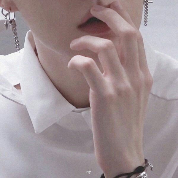 My legs are shaking plz he's just so?!?