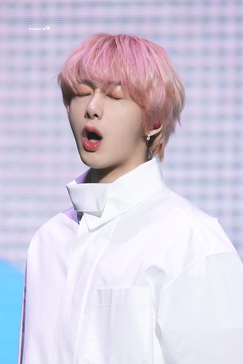 perfect10hw's tweet photo. #형원이란_다정함이_내린_날 
#HBDtoHYUNGWON
러블리 욜키는 왕 왕 왕 왕↗ 왕 왕 왕 왕↘ https://t.co/w82cEcXTeR