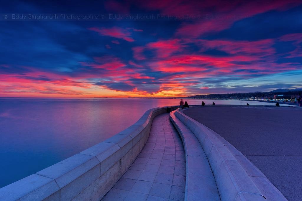 Pour mon #jeudiphoto j'emprunte un cliché de <a href="/EddySingharath/">Eddy SINGHARATH Photographie</a> signalé par <a href="/actualites_nrv/">Nice Actualités NRV NiceRendezVous®</a> !! #Nice06 #CotedAzurFrance  <a href="/Boidalon/">🧡🇫🇷 #🅱︎🅾︎🅸🅳🅰︎🅻🅾︎🅽 🇫🇷🧡</a> <a href="/m_canovas_40/">GraphologueLandes_RH</a> <a href="/JeudiPhoto/">#JeudiPhoto</a> <a href="/VisitCotedazur/">Côte d'Azur France</a> <a href="/OlivMcar/">Olivier ARLET </a> <a href="/jmlpyt/">jmlpyt photography</a> <a href="/ValerieAmmirati/">Valérie Ammirati</a> <a href="/VSimon1985/">Vincent Simon 🆚</a>