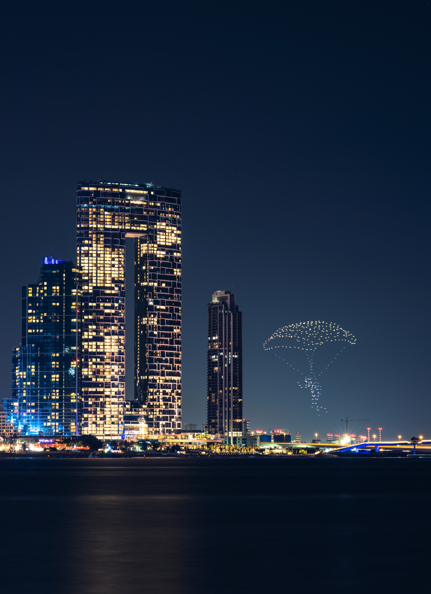 Florian Kriechbaumer On Twitter Have You Seen The Drone Show At The Beach Bluewaters Jbr Mydubai Jbr Ae Bluewaters Dxb Droneblogger Drone Life Djiglobal Drones Dji Lovindubai Https T Co Tpxpqqcupq Twitter