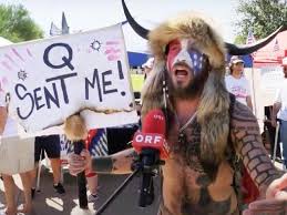 14/ On occasion the Viking Guy has claimed that he was part of the QAnon group (whatever that is).