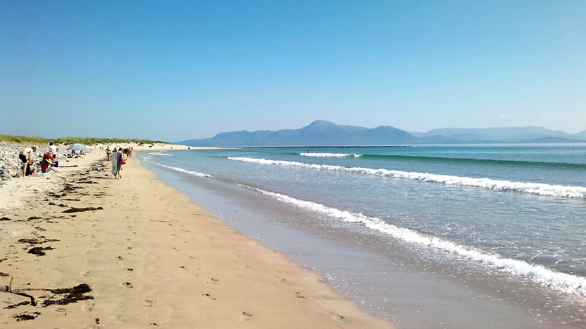 SEAI_ie's tweet image. If you want to feel inspired and motivated this January, listen to the new episode of #180 Degrees. We chat to the incredible Carol Loftus, the driving force behind #Mulranny Sustainable Energy Community who are working to make Mulranny sustainable. Listen seai.ie/podcast