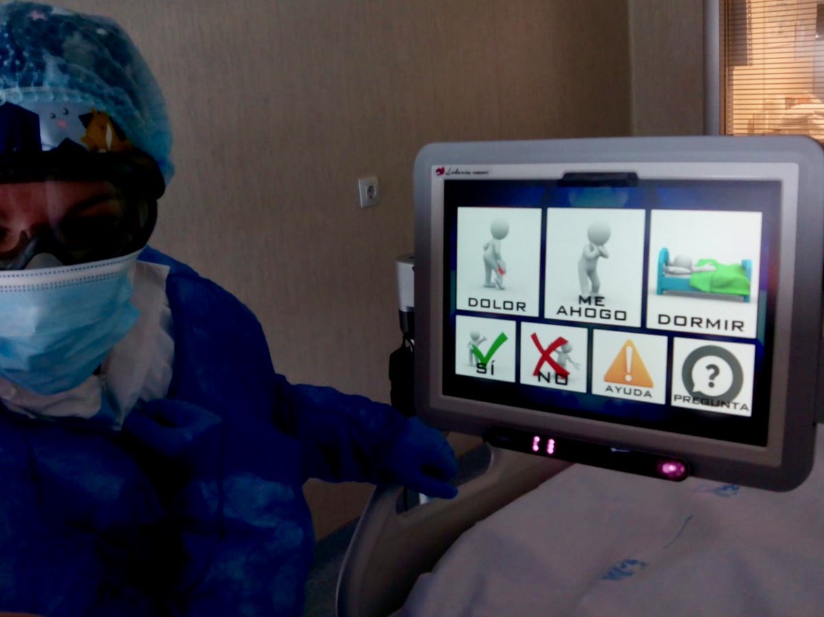 Trabajando con la fisioterapeuta y enfermera en dar voz al paciente intubado con <a href="/liberiaco/">Liberia Community</a>. 
Buscamos la recuperación funcional mediante fisioterapia motora, respiratoria y también activación neurológica y de movimiento fino. Seguimos intentando mejorar
#SoMe4MV #UCIHenares