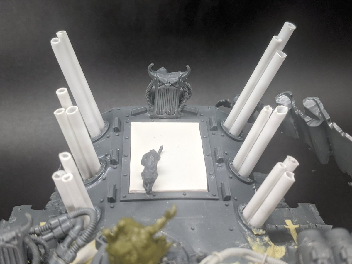 Those who have been bitten by said rats soon turn to poxwalkers and shamble along behind the Heralds" #warhammercommunity  #warhammer40k  #rustedharvest  #deathguard40k  #nurgle40k