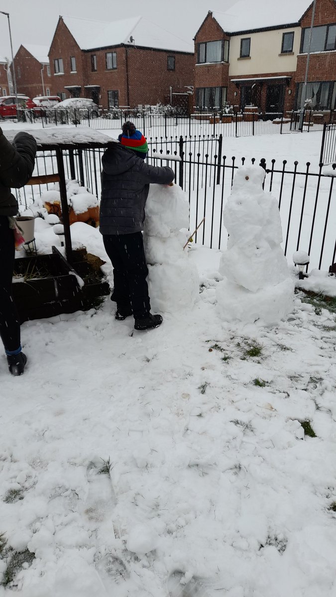 mum0206's tweet photo. @Newlands_PS Snow https://t.co/fy6o79c5N2