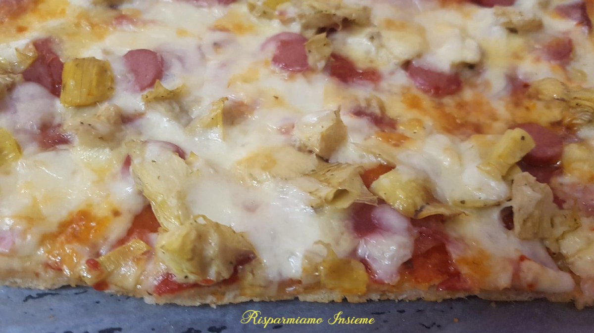 Risparmiamo2's tweet photo. Pizza sottile e croccante alla Romana 
#pizza #croccante #crispypizza #tutorial 
https://t.co/CXzWJvCXLB https://t.co/uJ8khrummD