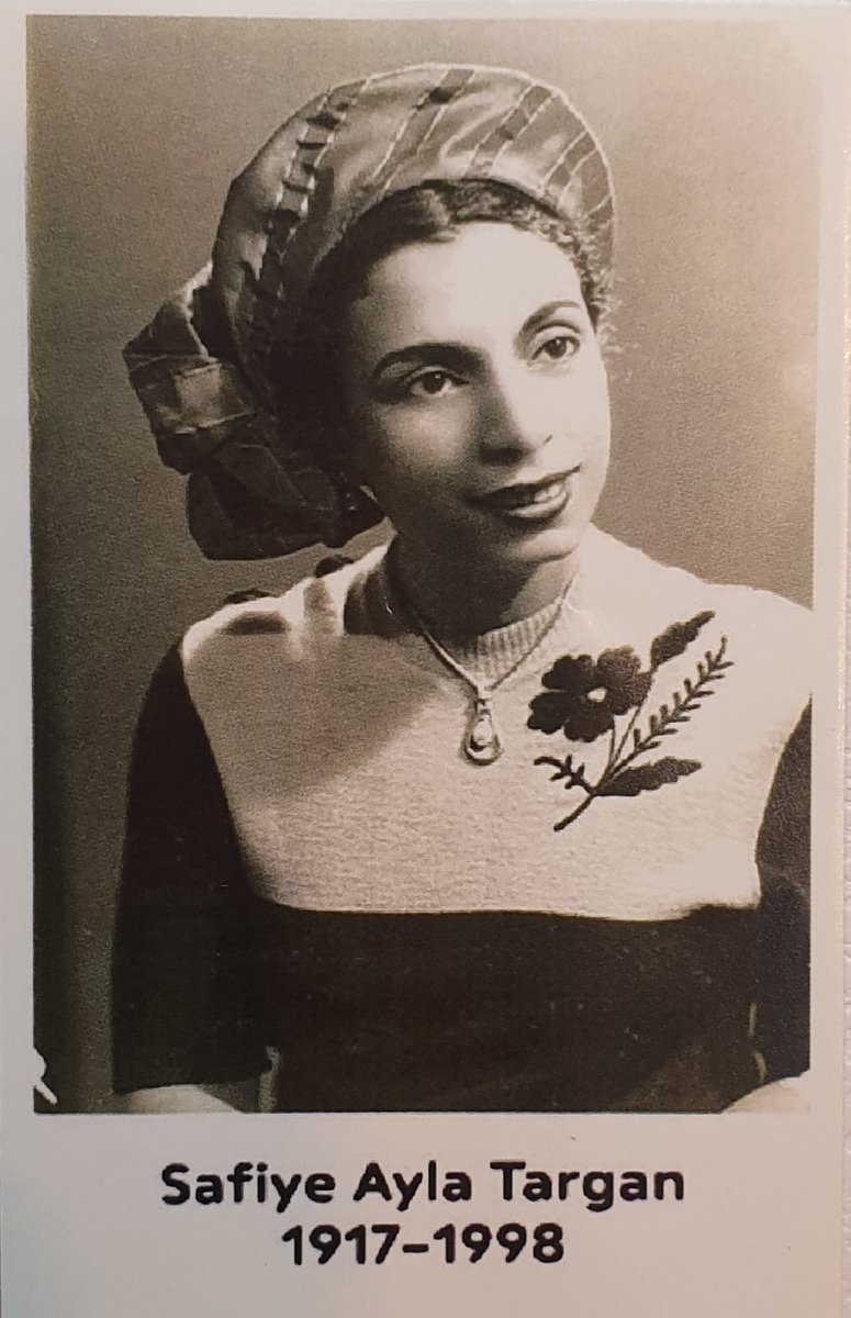 Ne güzel musıki mevsimleriydi onlar. Akşamların seslerinde sonbaharı hissederdiniz, kışı hatırlatan. Yahya Kemal'in mısralarının birinde: "Lekesiz, saf, iyi bir yüz"e benzettiği akşam, bu mevsimlerin akşamıydı ve yolculuk böyle bir gün başlamıştı sessizce. 14.01.1998 #SafiyeAyla