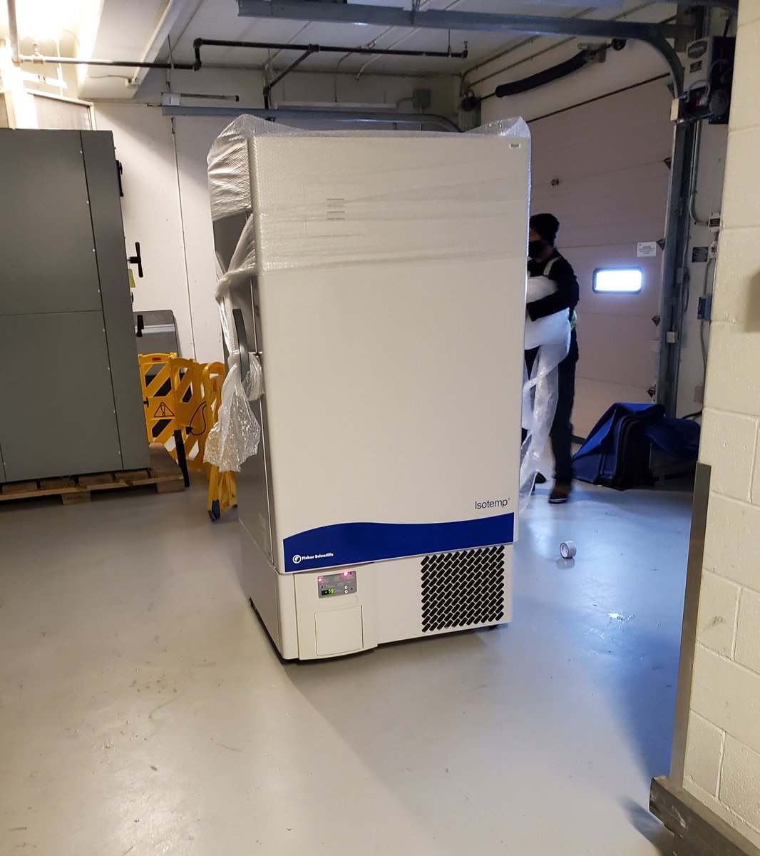 The #UofRegina is shipping out two more of our ultra-low temperature freezers to aid in the distribution of #COVID19 vaccines in Yorkton and Swift Current. Thanks <a href="/URAllKinected/">UR All Kinected</a> and <a href="/FNUNIVCAN/">FNUniv</a>! We're happy to be helping out <a href="/City_SC/">Swift Current</a> <a href="/SaskHealth/">Saskatchewan Health Authority</a>