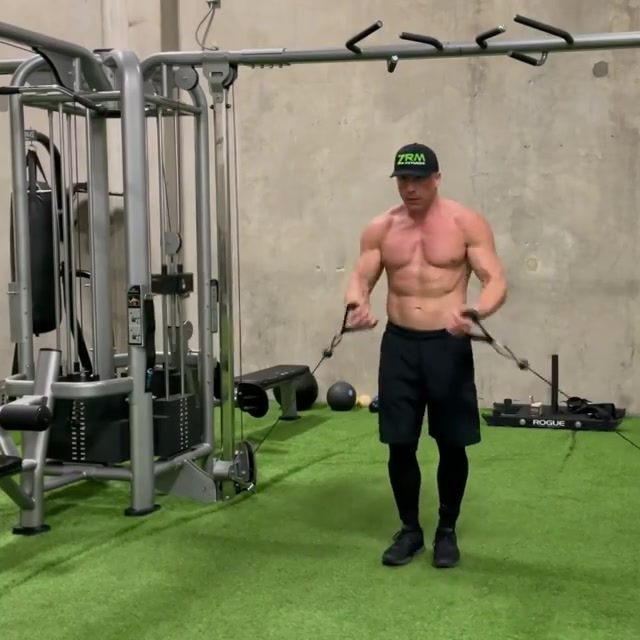 ZrmFitness's tweet image. Grinding All My Life #workout #fitnessjourney #machinework #chestworkouts  #workoutroutine #workoutvideos #gymworkout #weighttrain #gymtime  #thursdayworkout #thursdaygym #thursdaymotivation  #thursdaytraining #fitnessmotivation #fitnessvideos #zrmfitness