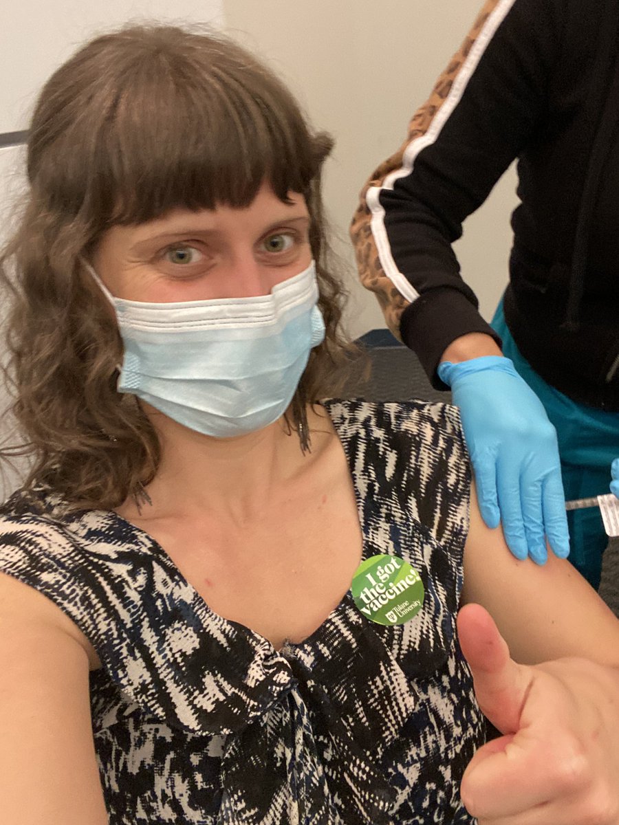 ScientistLizEC's tweet image. I have made a lot of sacrifices these past few months to #StaySafeForScience but this #VaccineSelfie makes it all worthwhile.