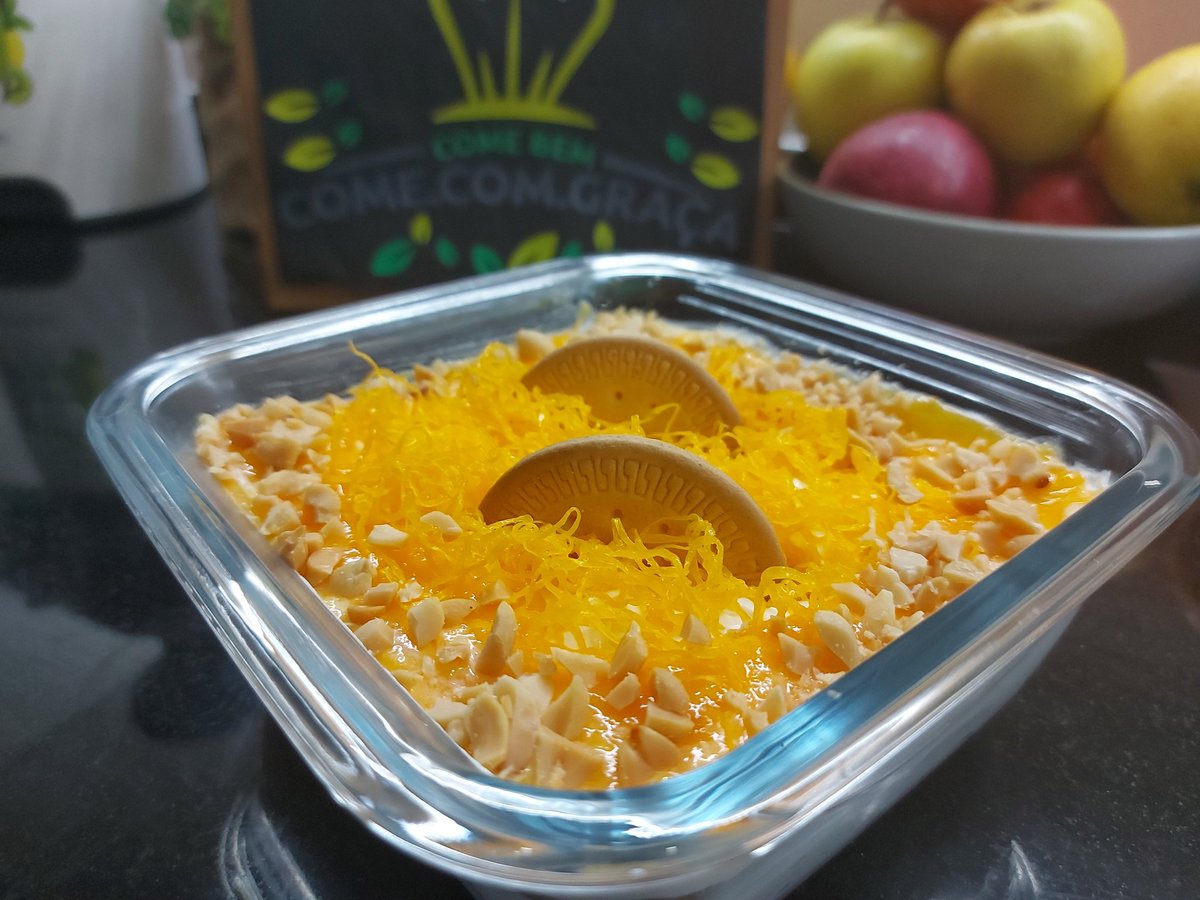 GracaCome's tweet photo. Doce campeão das festas como gosto de lhe chamar, um saboroso doce de nata com bolacha. Para os mais gulosos com creme e fios de ovos e amendoins 
Vê a receita aqui 👉https://t.co/LwWZMEqb53
SUBSCREVE o canal 😊
#comebem #comecomgraça #graçaaengraçar #cozinhacomgraça #happyfood https://t.co/OOUfaCouWt