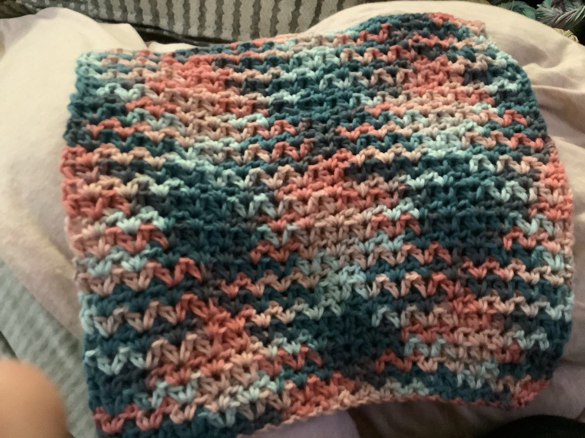 mrsmathemagical's tweet photo. Pop 1/14: crocheting! It has become a super relaxing hobby that keeps my mind at ease during times of stress ❤️ #januaryjoy #14daysofjoy https://t.co/QNMYUf8S8Q