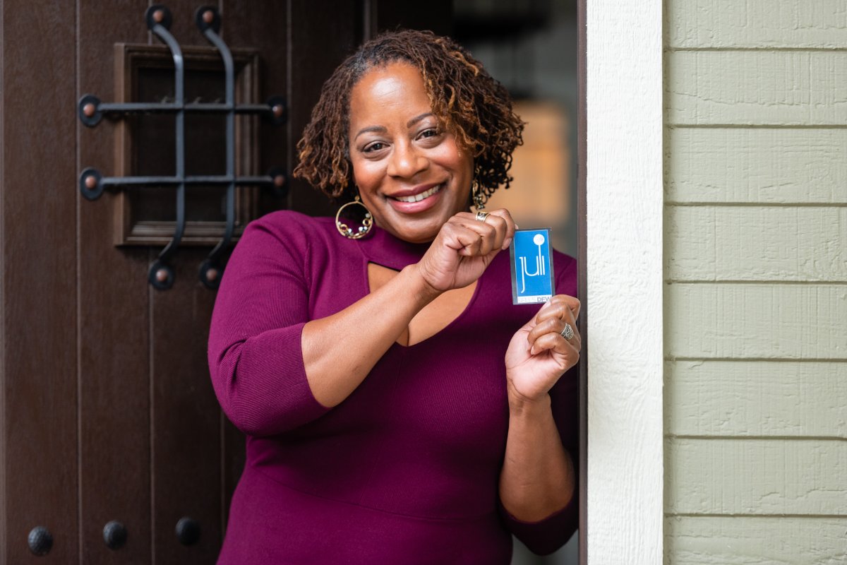 JuliSellsDFW's tweet photo. I'm sold on making 2021 the best year yet. Just know that I'm always a call away: (214) 284-0632. #JuliSellsDFW #JPAR #JuliCanHelp #InvestorRealtor #InvestInDFW #InvestInTexas #FindYourDreamHome #SellYourHome #REALTOR #DFW #Dallasrealestate #DallasTX #FortWorthTX https://t.co/fqrPwajlbU