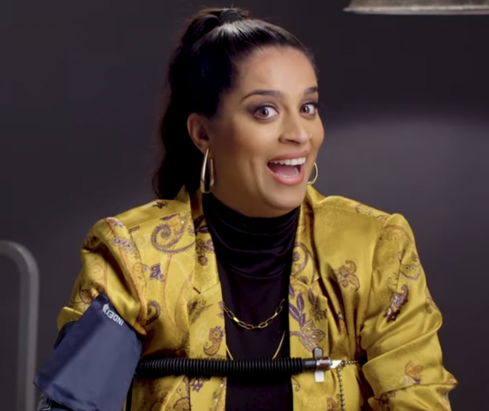 lillyinsuits's tweet photo. Lillys in a gorgeous gold blazer with a paisley pattern in her interview with vanity fair
✨January 14, 2021 https://t.co/lAEuDcJskR