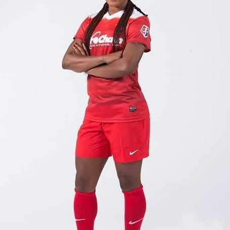 simonrock2020's tweet photo. Someone asked me why I love this damsel, Ordega Francisca @OrdegaF
I told him, apart from been a sister, 
She is Self-Made, no parental Kaa-hinja.
She is a Model for every fledgling.
She is who I want to be. https://t.co/eBxme6aOjv