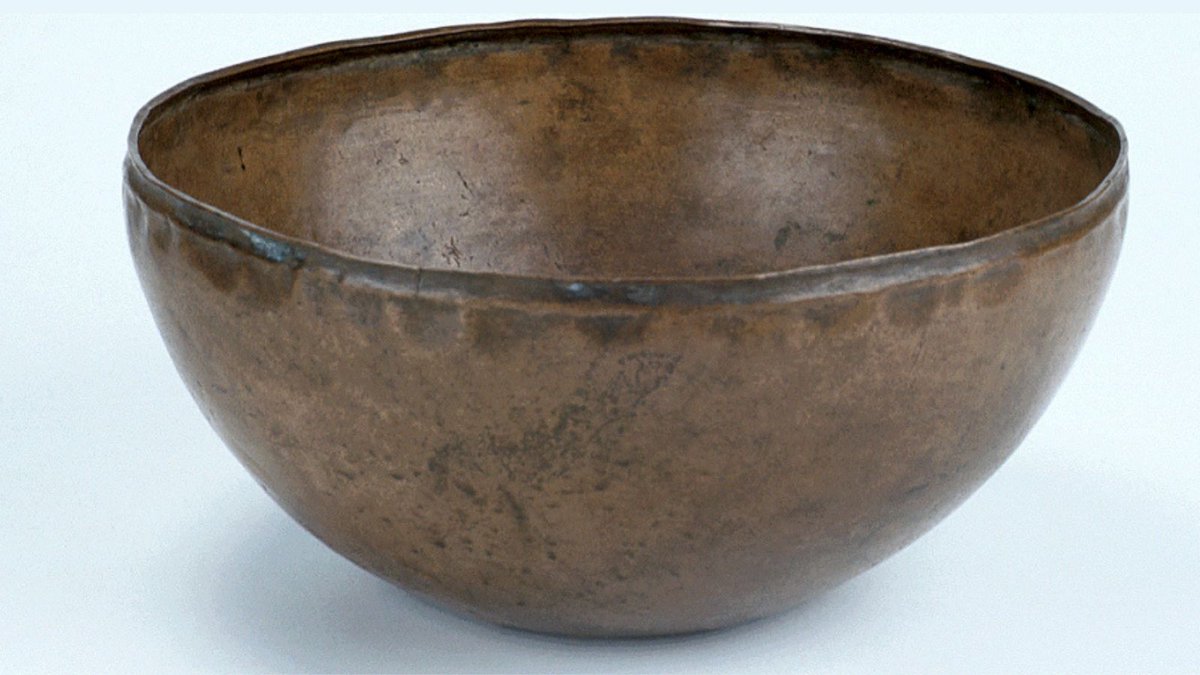 So — do try this at home (but please first ask permission of the person whose bowl you want to put a hole in ). http://ow.ly/qHDC50D7m8W&nbsp; #museumfromhome  #whyIlovemuseums  #histsci  #clock  #Roman