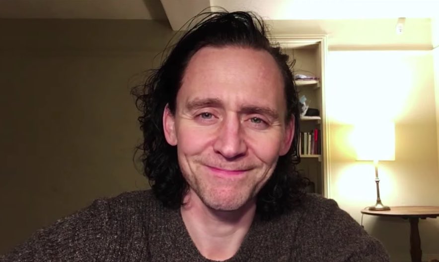 badpostwh's tweet photo. TOM HIDDLESTON IS ALIVE https://t.co/JNxJg3frW5